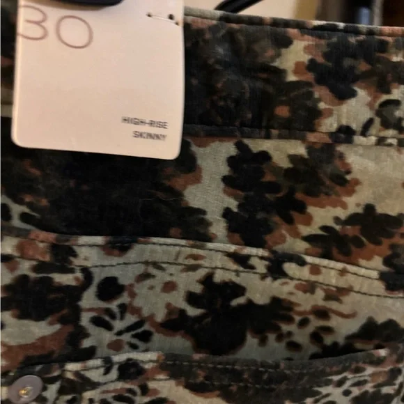 Pilcro Anthropologie High Rise Skinny Camo Floral Corduroy Pants Size 30 - Picture 4 of 8